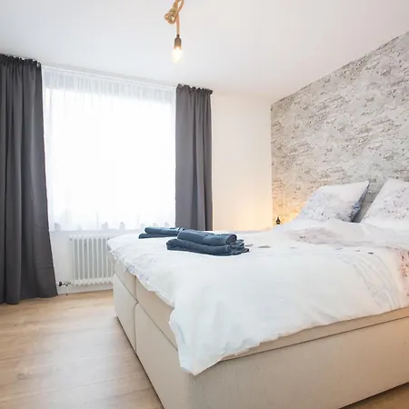 Deluxe For 5 - Sauna & Pool - Free Parking Appartement *
