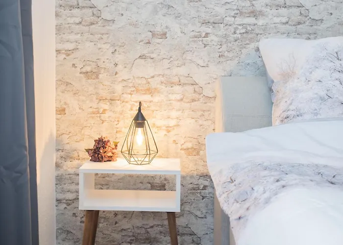 Apartment Deluxe For 5 - Sauna & Pool - Free Parking *